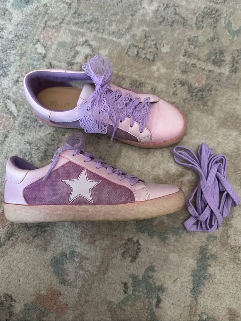 Lilac Size 6.5/7 Star Lace-Up Women’s Sneakers